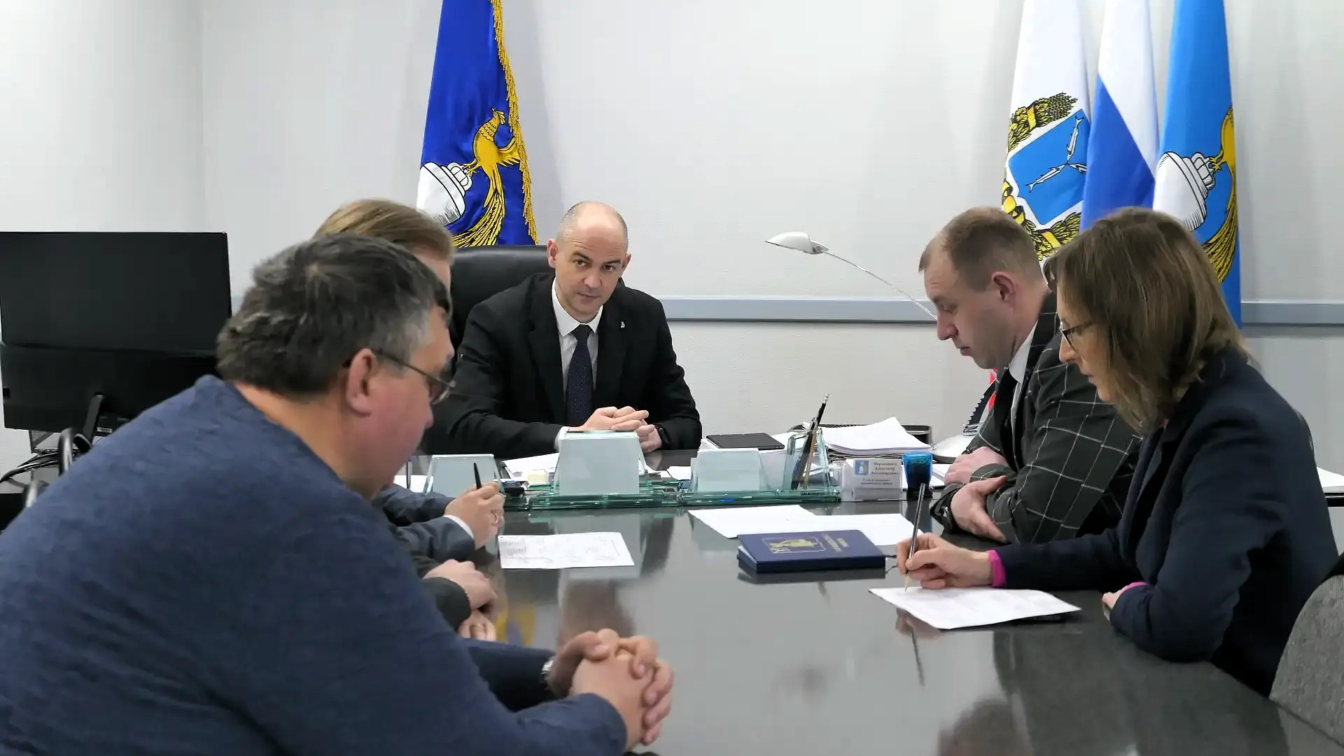 Работает «Горячая линия» главы района.