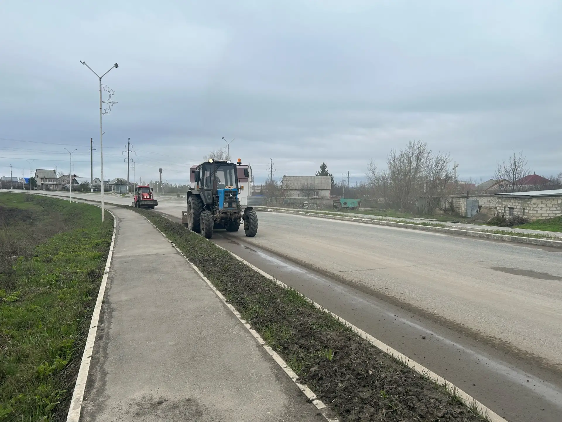 Продолжение работ по благоустройству в рабочем посёлке Татищево.