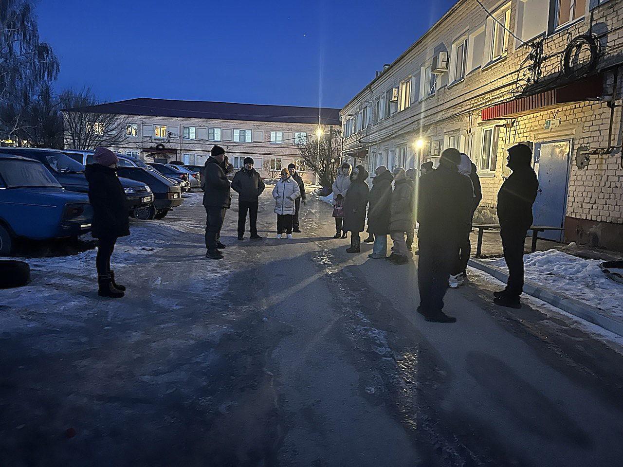 Управляющая компания «Элфис» провела встречу в р.п. Татищево с жителями многоквартирных домов № 1, 2, 3 и 4 по улице Северная 1 квартал.