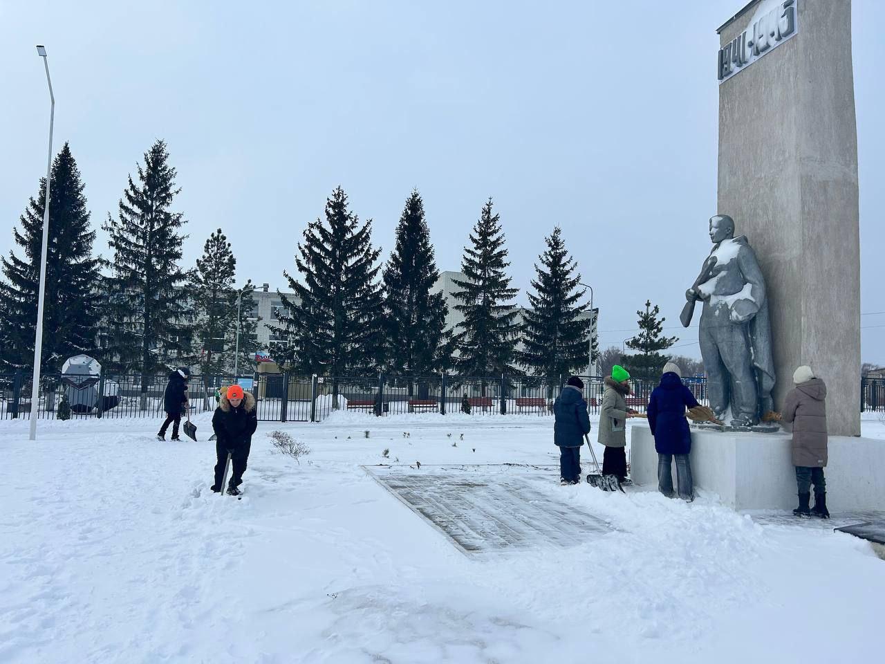 Поможем памятникам и обелискам.