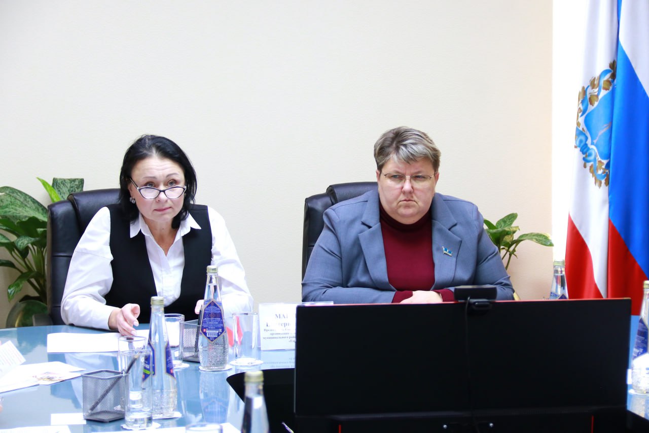 Сегодня прошло заседание Совета и председателей первичных отделений Местной общественной организации женщин Татищевского района «Гармония».