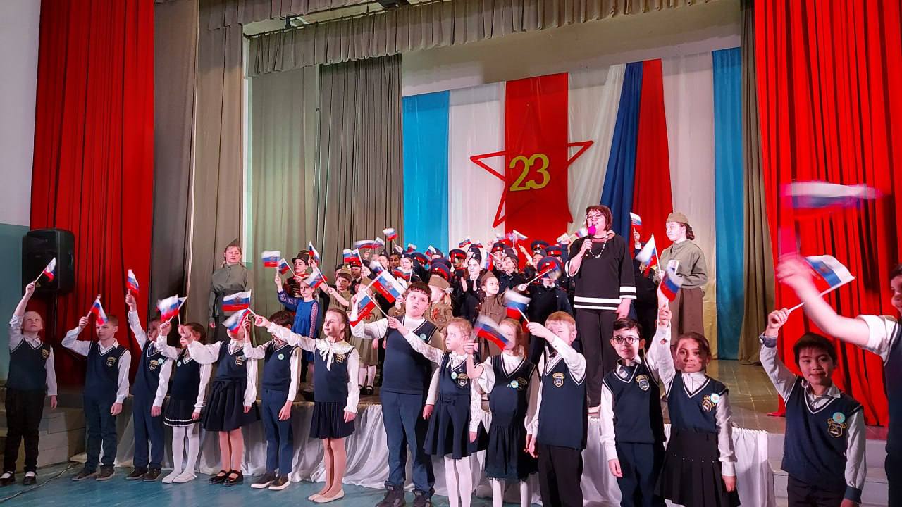 В Татищевском районе с большим размахом прошли концерты, приуроченные ко Дню защитника Отечества и объявленному Президентом России Году защитника Отечества.