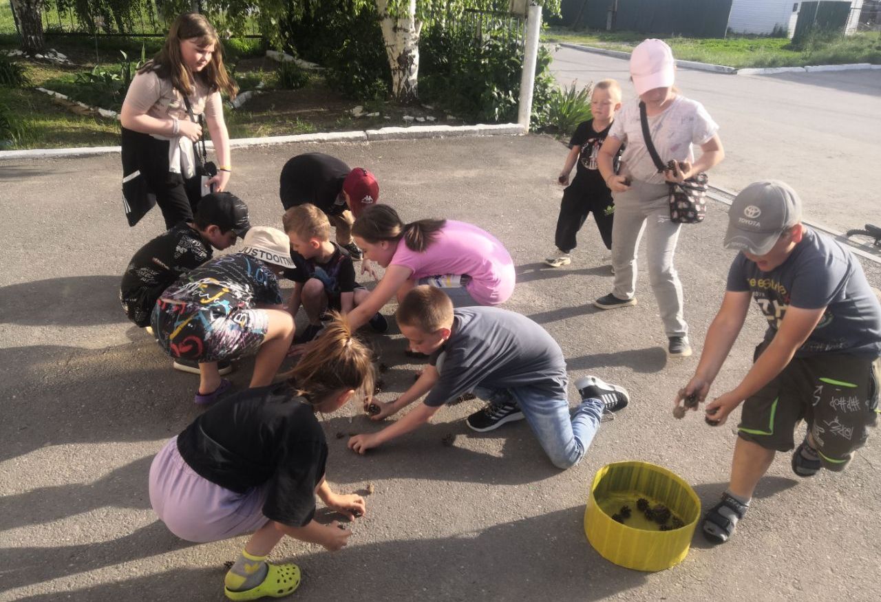 В Идолгском сельском доме культуры прошла познавательно-игровая программа «Привет сосед!», посвященная Международному дню соседей.
