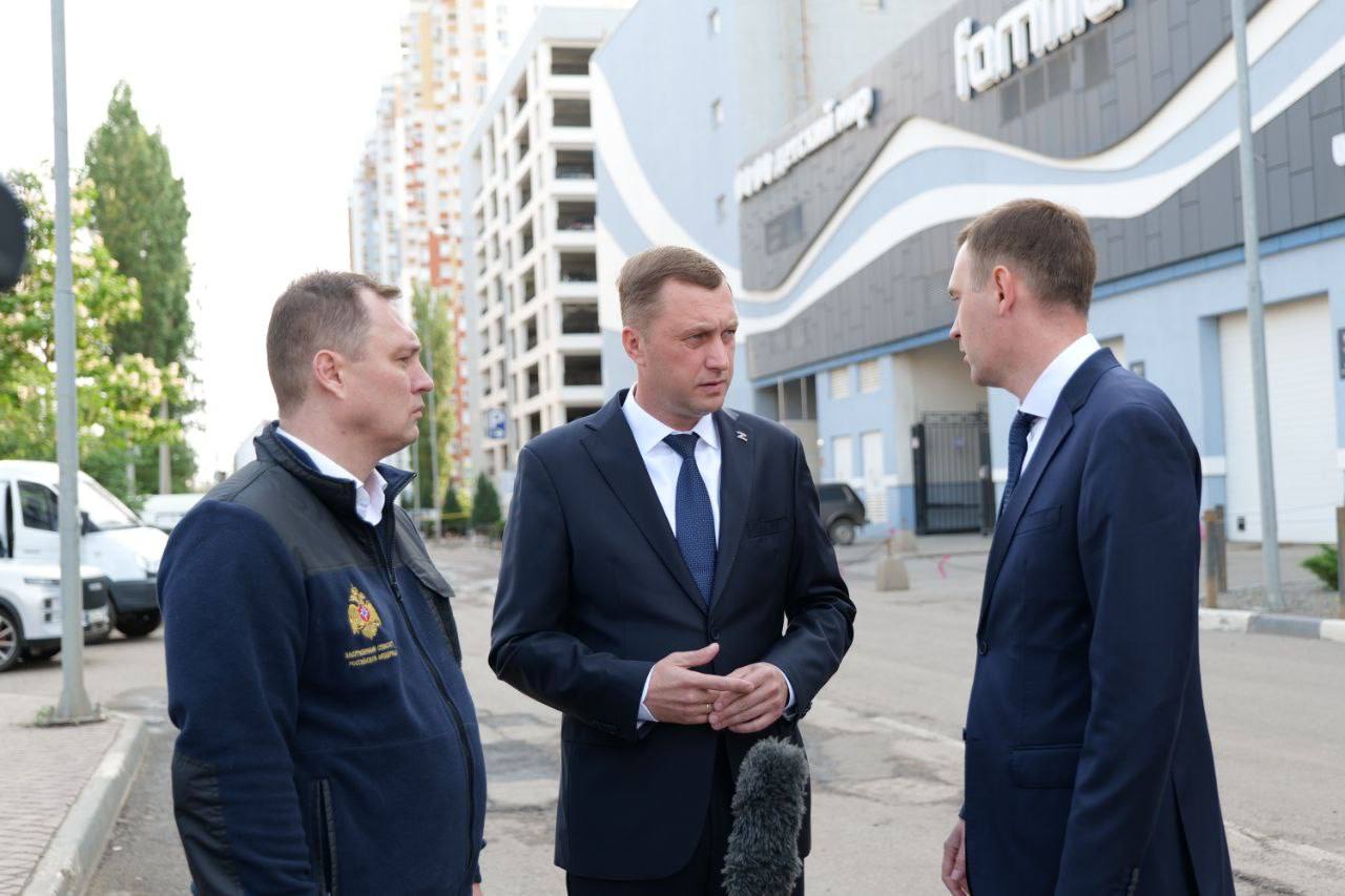 Специалисты уже провели осмотр повреждений многоквартирного дома на улице Тельмана в Энгельсе .