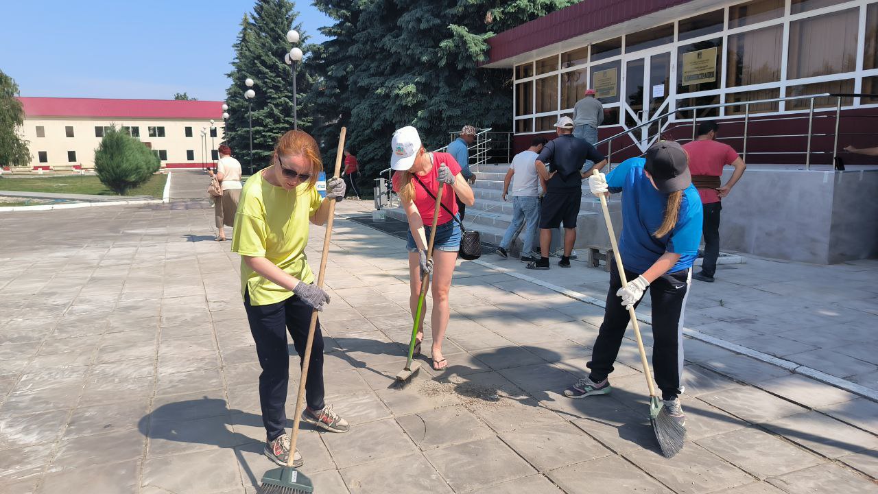Р.п. Татищево готовится отметить День России и провести фестиваль национальных культур &quot;Мы – вместе!&quot;.