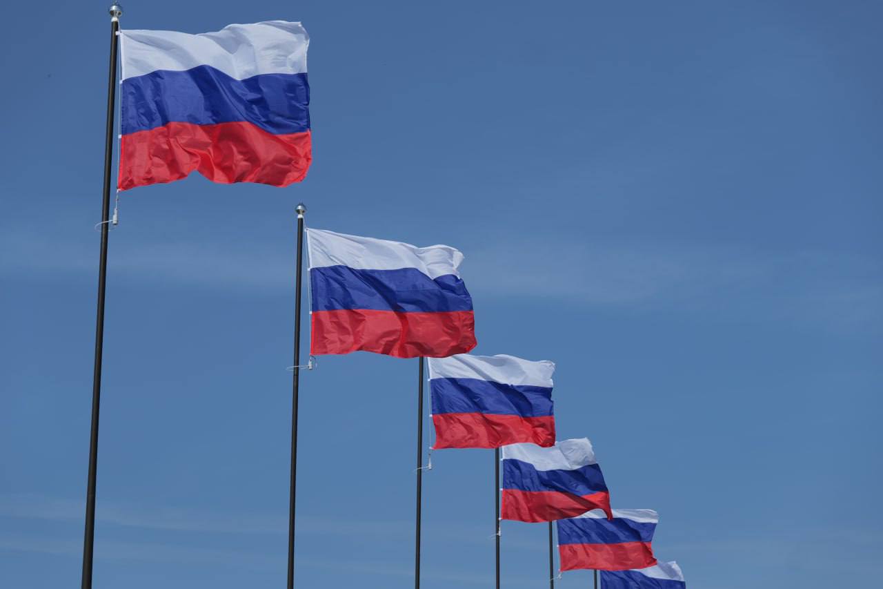Поздравление губернатора Саратовской области Романа Бусаргина.