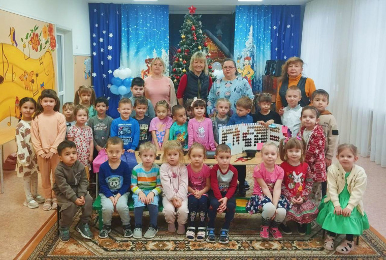 В детском саду с. Вязовка продолжается работа по ранней профориентации дошкольников. В детском саду с. Вязовка продолжается работа по ранней профориентации дошкольников.