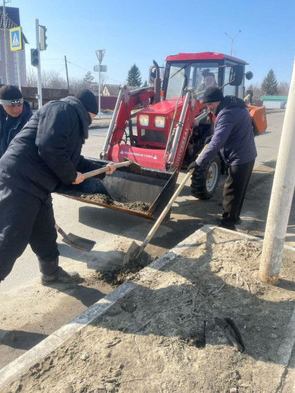 В р.п. Татищево началась подготовка к предстоящему сезону благоустройства. В р.п. Татищево началась подготовка к предстоящему сезону благоустройства.