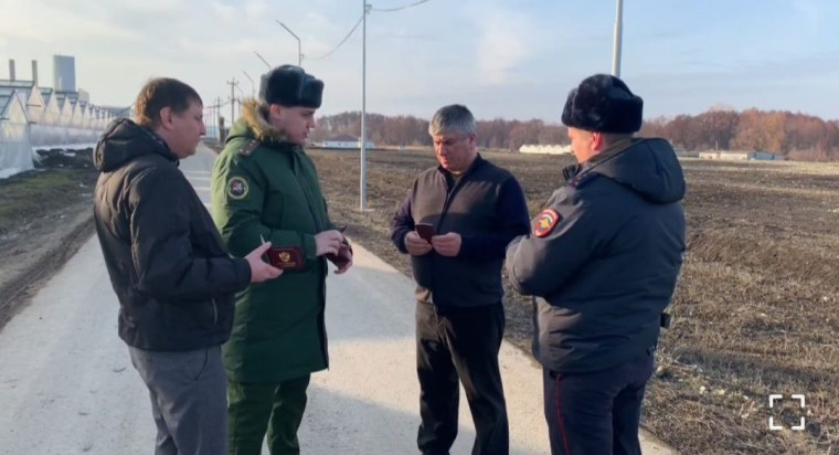 Военные следователи 451-го военного следственного отдела Следственного комитета России продолжают ставить на воинский учет новых граждан Российской Федерации. Военные следователи 451-го военного следственного отдела Следственного комитета России продолжают ставить на воинский учет новых граждан Российской Федерации.