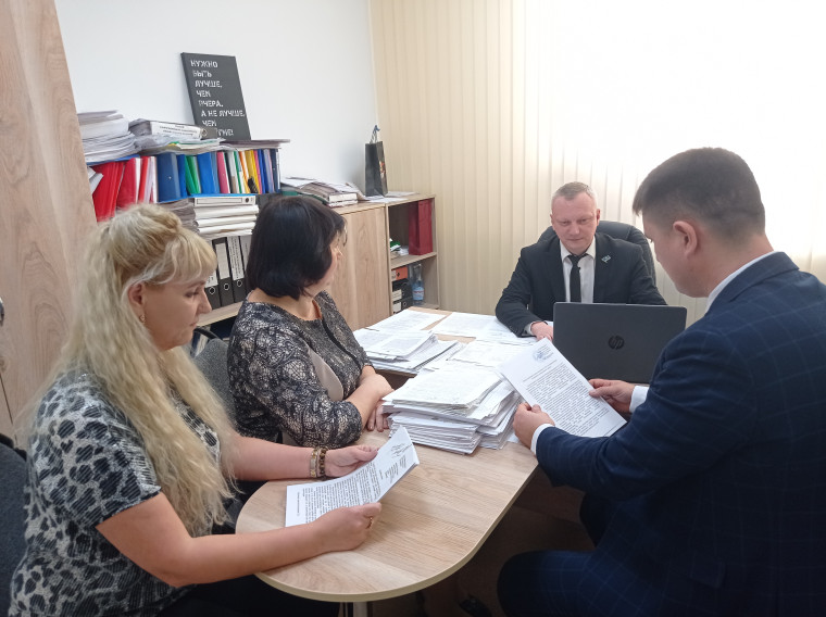 Состоялось заседание рабочей группы Татищевского муниципального района межведомственной комиссии Саратовской области по противодействию нелегальной занятости. Состоялось заседание рабочей группы Татищевского муниципального района межведомственной комиссии Саратовской области по противодействию нелегальной занятости.