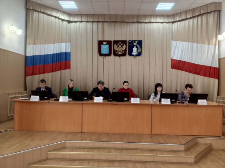 Заседание комиссии по делам несовершеннолетних. Заседание комиссии по делам несовершеннолетних.