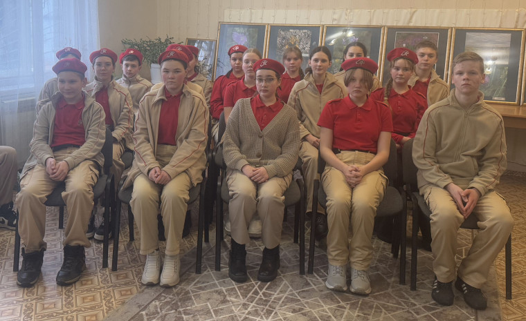 Город в стальном кольце. Город в стальном кольце.