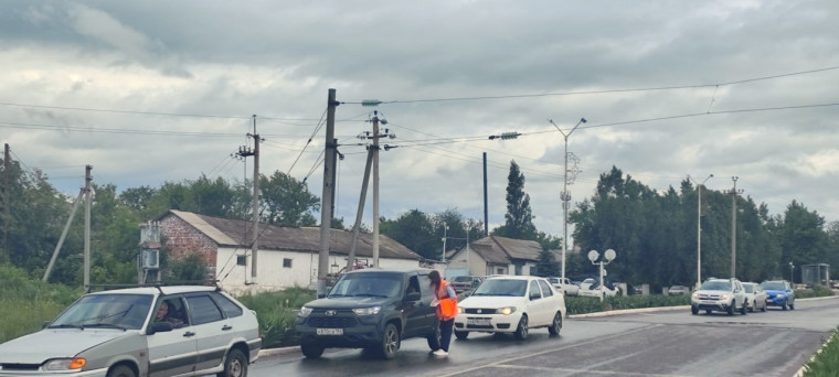 Водителям напомнили о правилах пересечения железнодорожных переездов. Водителям напомнили о правилах пересечения железнодорожных переездов.