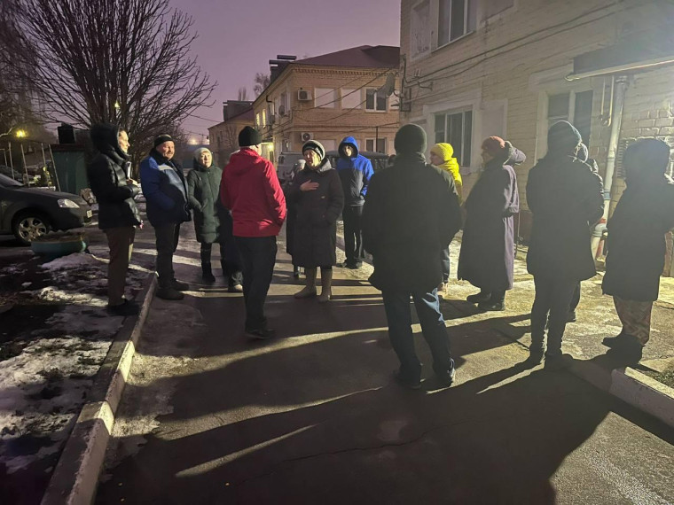 В р.п. Татищево управляющая компания «Элфис» провела встречу с жителями многоквартирных домов 34, 35, 36 на улице Красноармейской. В р.п. Татищево управляющая компания «Элфис» провела встречу с жителями многоквартирных домов 34, 35, 36 на улице Красноармейской.