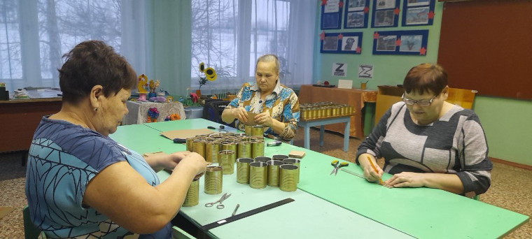 Жители Татищевского района продолжают оказывать поддержку участникам специальной военной операции. Жители Татищевского района продолжают оказывать поддержку участникам специальной военной операции.